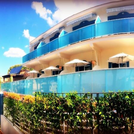 Apartamentos Petit Blau ปาเกรา ภายนอก รูปภาพ